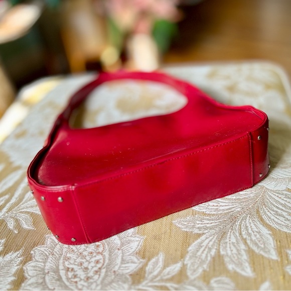 Vintage guess bag, purse, metal studs, magnetic snap, avocado green interior - Picture 4 of 4